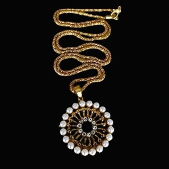 Men’s Gold Tone Faux Pearl Medallion Necklace, 30” Chain, Vintage Boho Rockstar - Picture 1 of 9